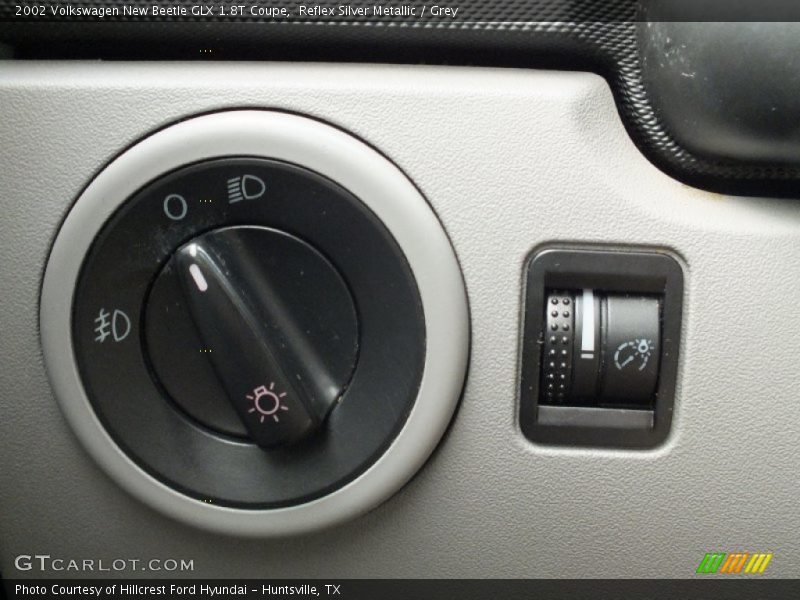 Reflex Silver Metallic / Grey 2002 Volkswagen New Beetle GLX 1.8T Coupe