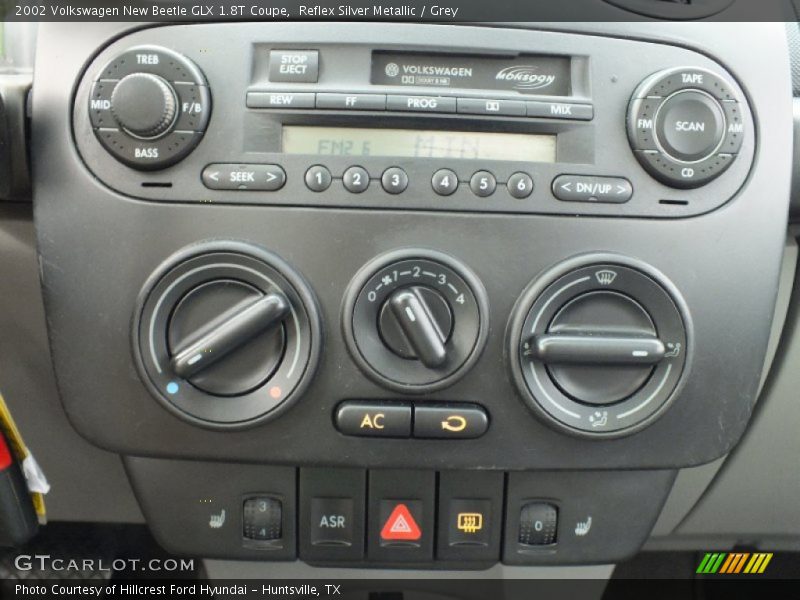 Reflex Silver Metallic / Grey 2002 Volkswagen New Beetle GLX 1.8T Coupe