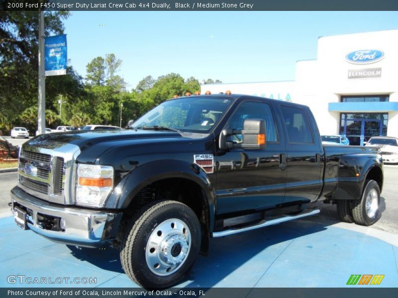 Front 3/4 View of 2008 F450 Super Duty Lariat Crew Cab 4x4 Dually
