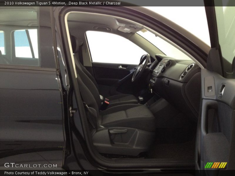 Deep Black Metallic / Charcoal 2010 Volkswagen Tiguan S 4Motion