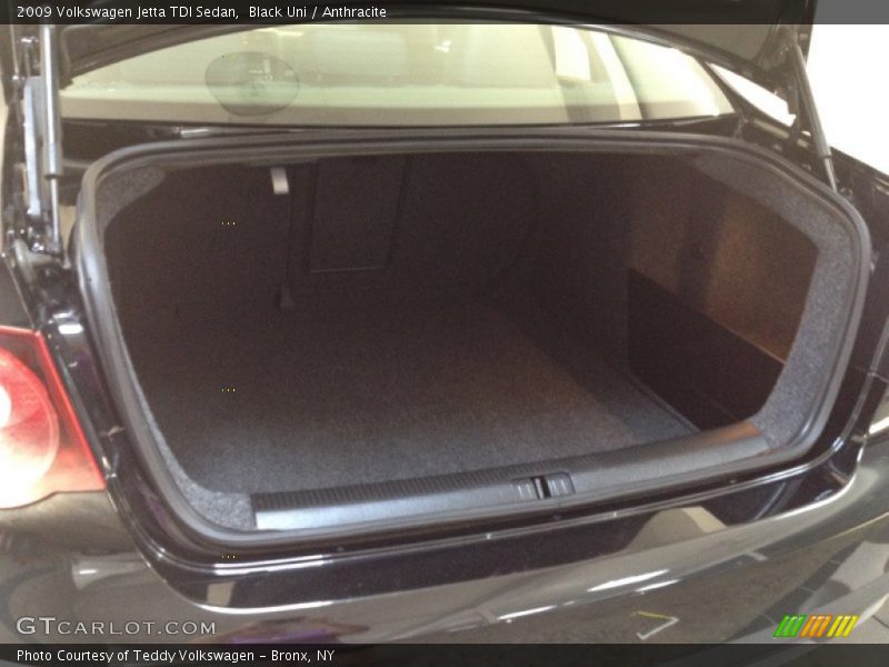 Black Uni / Anthracite 2009 Volkswagen Jetta TDI Sedan