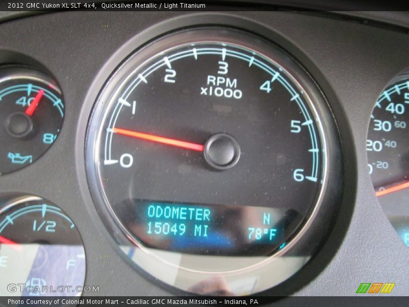 Quicksilver Metallic / Light Titanium 2012 GMC Yukon XL SLT 4x4