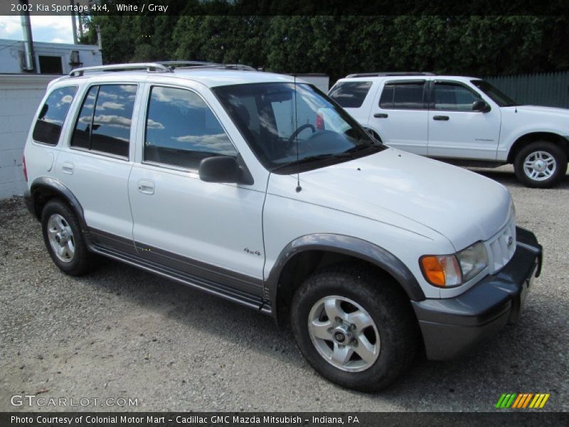 White / Gray 2002 Kia Sportage 4x4