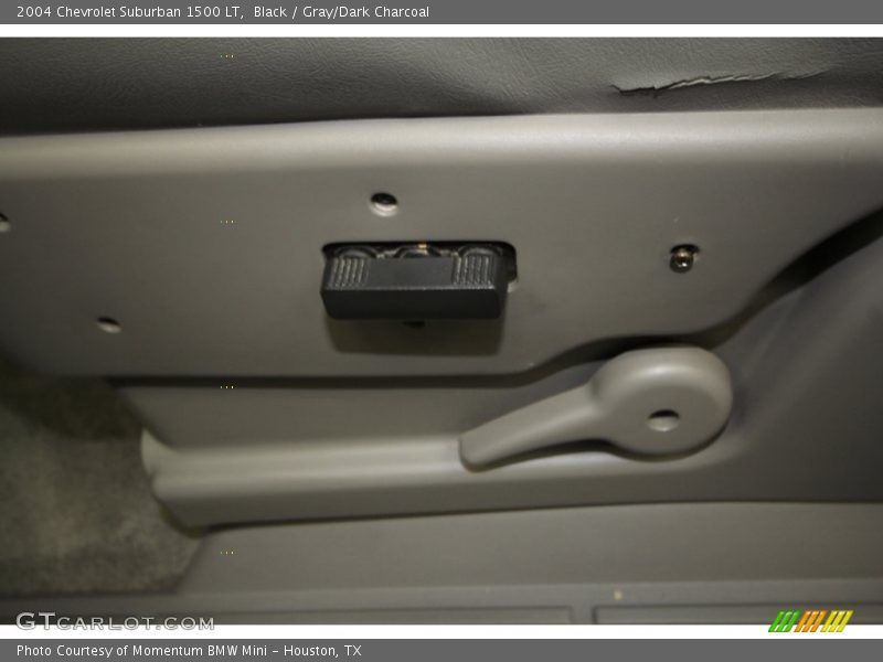 Black / Gray/Dark Charcoal 2004 Chevrolet Suburban 1500 LT