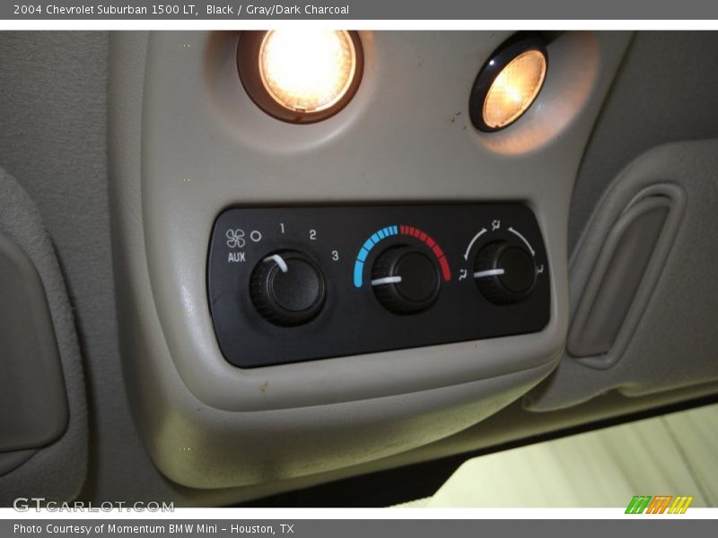 Black / Gray/Dark Charcoal 2004 Chevrolet Suburban 1500 LT