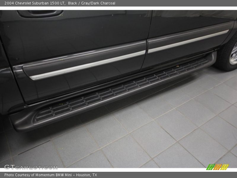 Black / Gray/Dark Charcoal 2004 Chevrolet Suburban 1500 LT