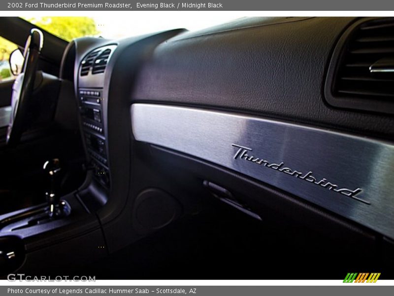  2002 Thunderbird Premium Roadster Logo