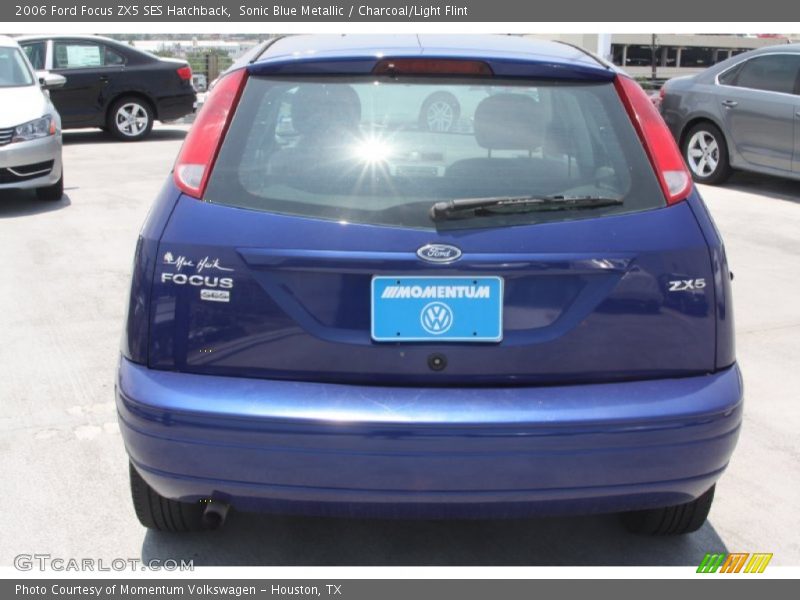Sonic Blue Metallic / Charcoal/Light Flint 2006 Ford Focus ZX5 SES Hatchback