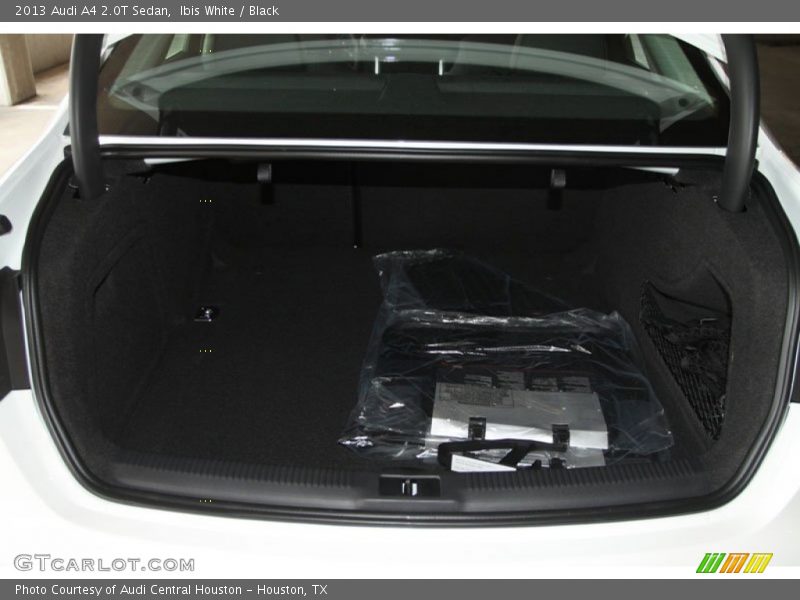 Ibis White / Black 2013 Audi A4 2.0T Sedan
