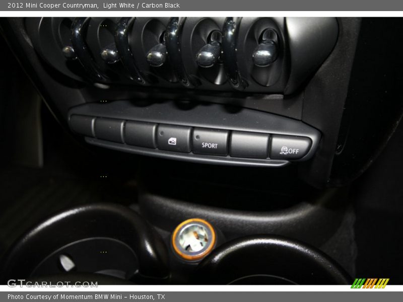 Light White / Carbon Black 2012 Mini Cooper Countryman