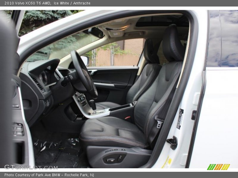 Ice White / Anthracite 2010 Volvo XC60 T6 AWD