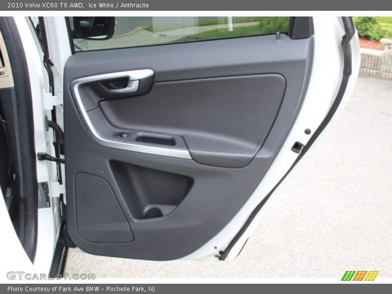 Ice White / Anthracite 2010 Volvo XC60 T6 AWD