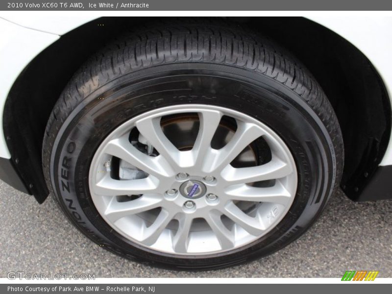 Ice White / Anthracite 2010 Volvo XC60 T6 AWD