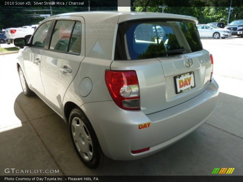 Silver Streak Mica / Charcoal 2010 Scion xD