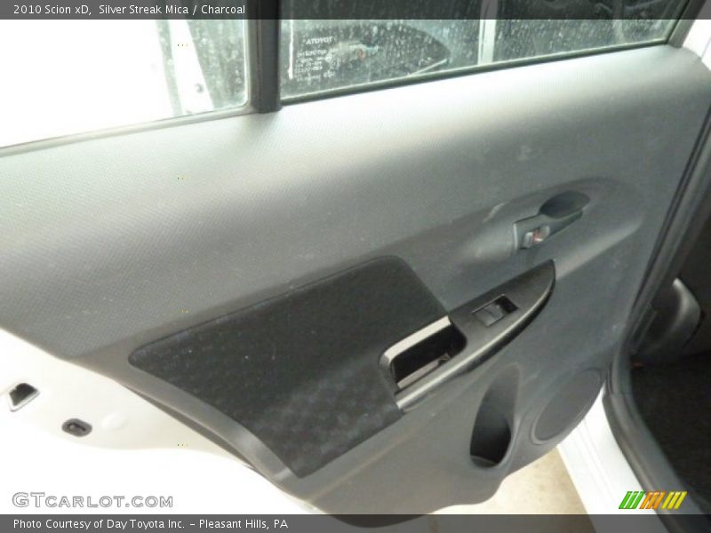 Silver Streak Mica / Charcoal 2010 Scion xD