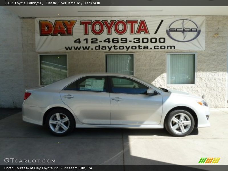 Classic Silver Metallic / Black/Ash 2012 Toyota Camry SE