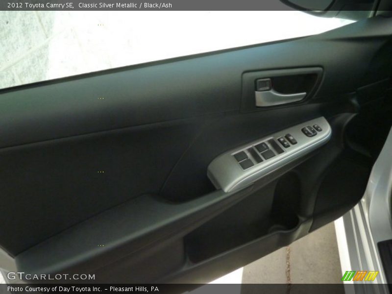 Classic Silver Metallic / Black/Ash 2012 Toyota Camry SE
