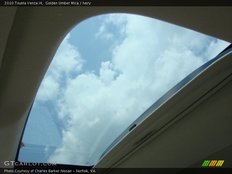 Golden Umber Mica / Ivory 2010 Toyota Venza I4