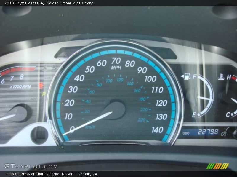Golden Umber Mica / Ivory 2010 Toyota Venza I4