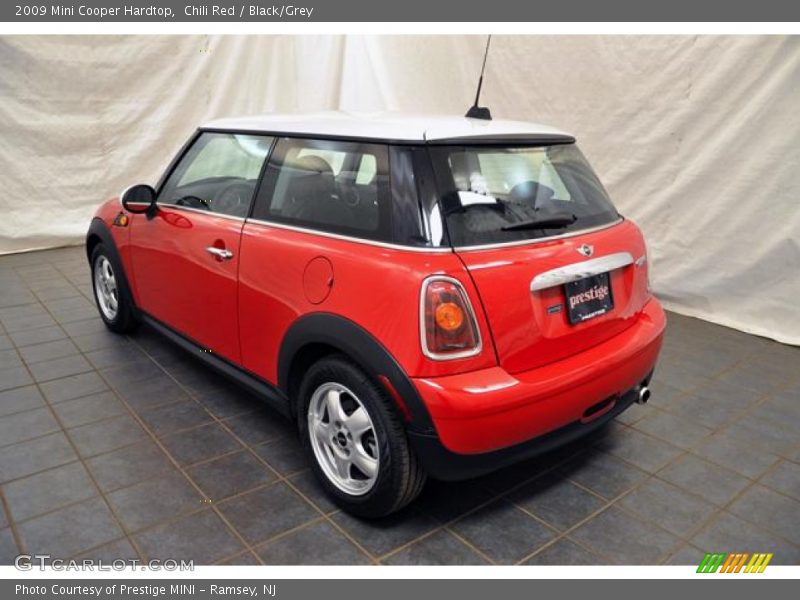 Chili Red / Black/Grey 2009 Mini Cooper Hardtop