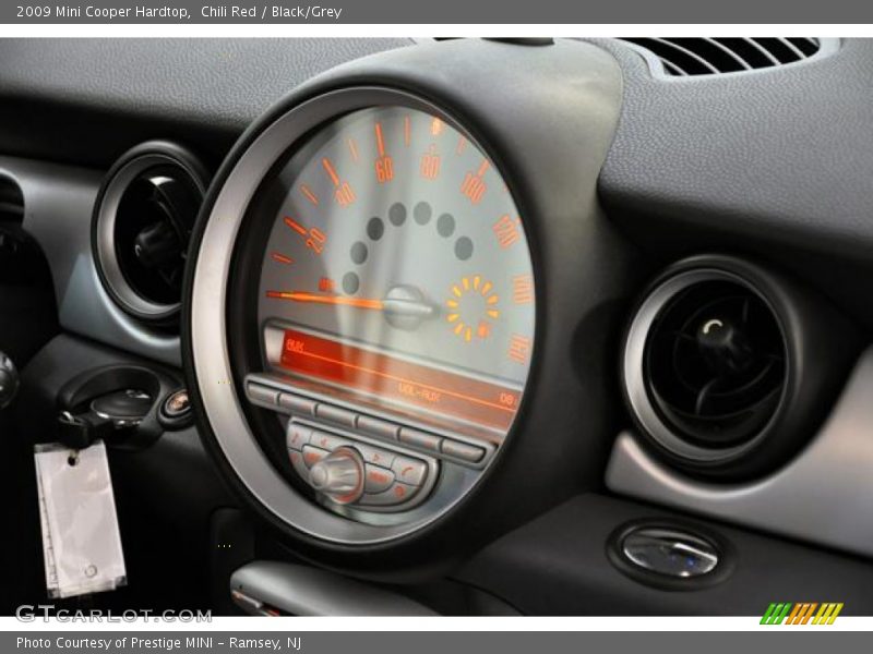 Chili Red / Black/Grey 2009 Mini Cooper Hardtop