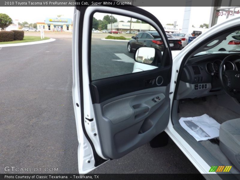 Super White / Graphite 2010 Toyota Tacoma V6 PreRunner Access Cab