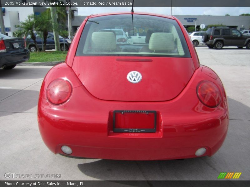 Tornado Red / Cream Beige 2005 Volkswagen New Beetle GL Coupe