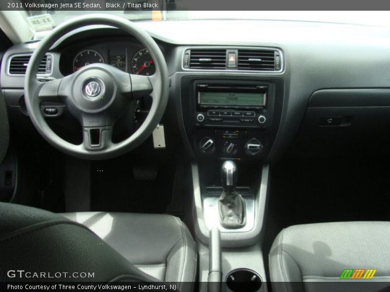 Black / Titan Black 2011 Volkswagen Jetta SE Sedan