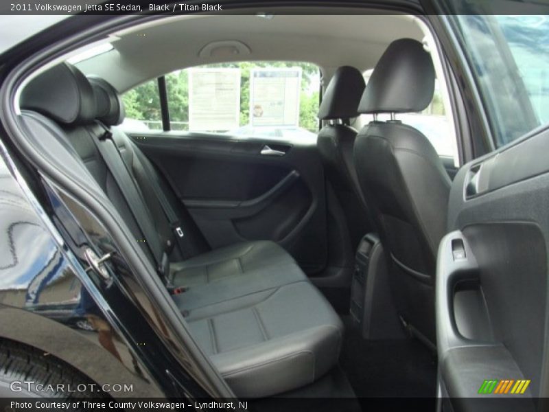 Black / Titan Black 2011 Volkswagen Jetta SE Sedan