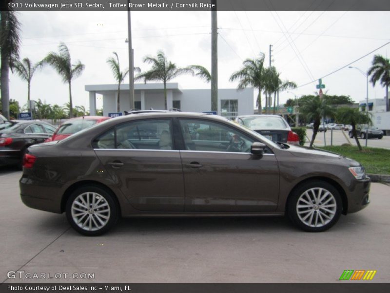 Toffee Brown Metallic / Cornsilk Beige 2011 Volkswagen Jetta SEL Sedan