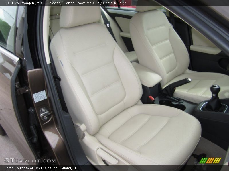 Front Seat of 2011 Jetta SEL Sedan