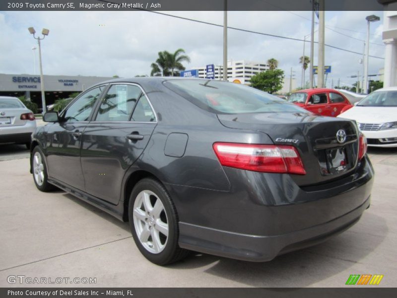 Magnetic Gray Metallic / Ash 2009 Toyota Camry SE