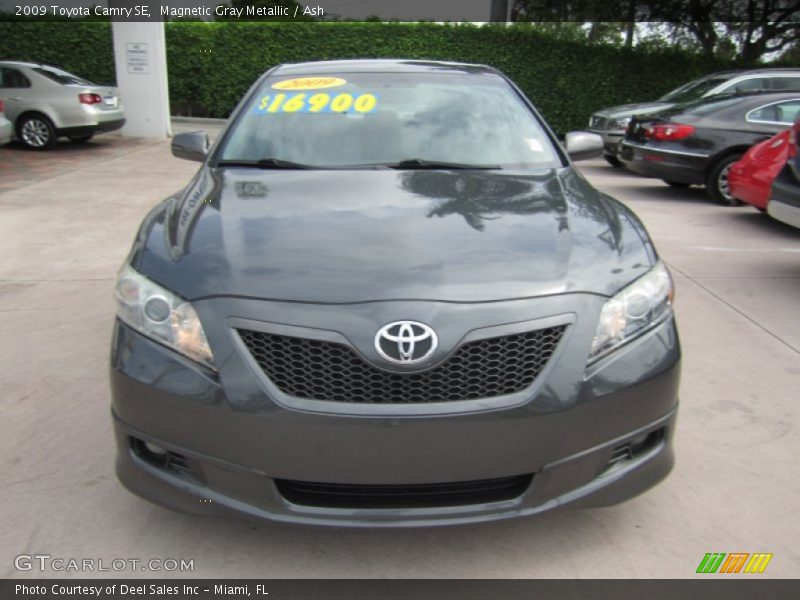 Magnetic Gray Metallic / Ash 2009 Toyota Camry SE