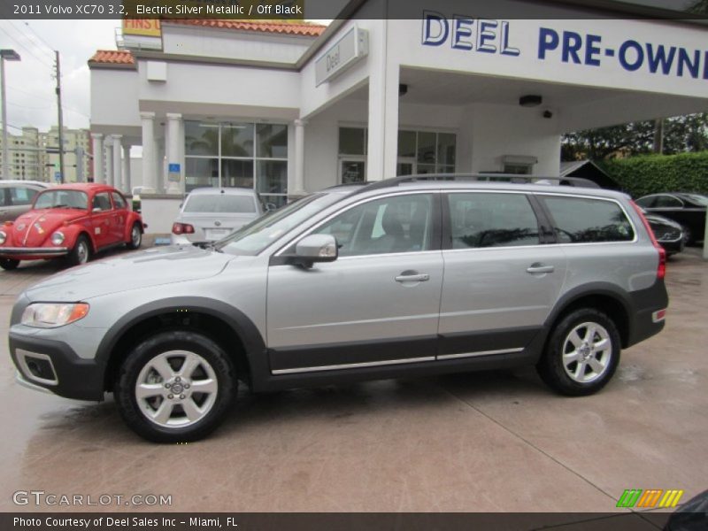 Electric Silver Metallic / Off Black 2011 Volvo XC70 3.2