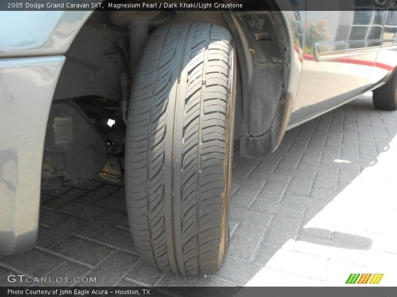 Magnesium Pearl / Dark Khaki/Light Graystone 2005 Dodge Grand Caravan SXT