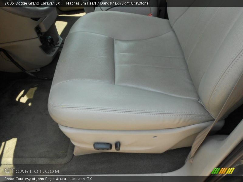 Magnesium Pearl / Dark Khaki/Light Graystone 2005 Dodge Grand Caravan SXT