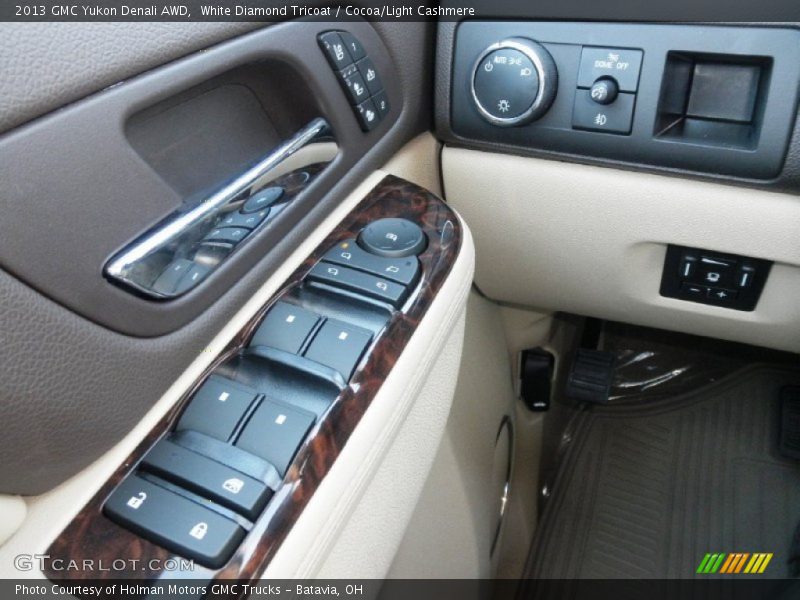 Controls of 2013 Yukon Denali AWD