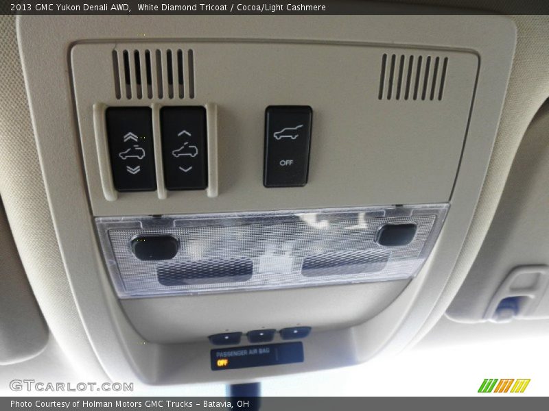 Controls of 2013 Yukon Denali AWD