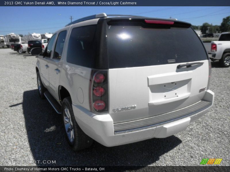 White Diamond Tricoat / Cocoa/Light Cashmere 2013 GMC Yukon Denali AWD