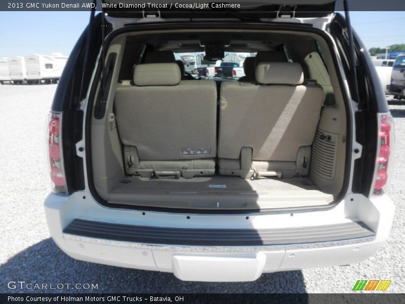 2013 Yukon Denali AWD Trunk