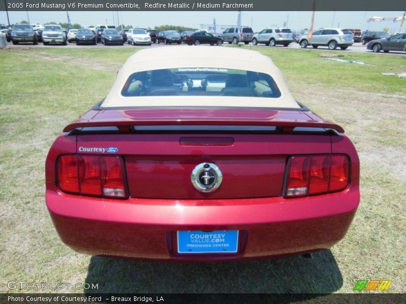 Redfire Metallic / Medium Parchment 2005 Ford Mustang V6 Premium Convertible