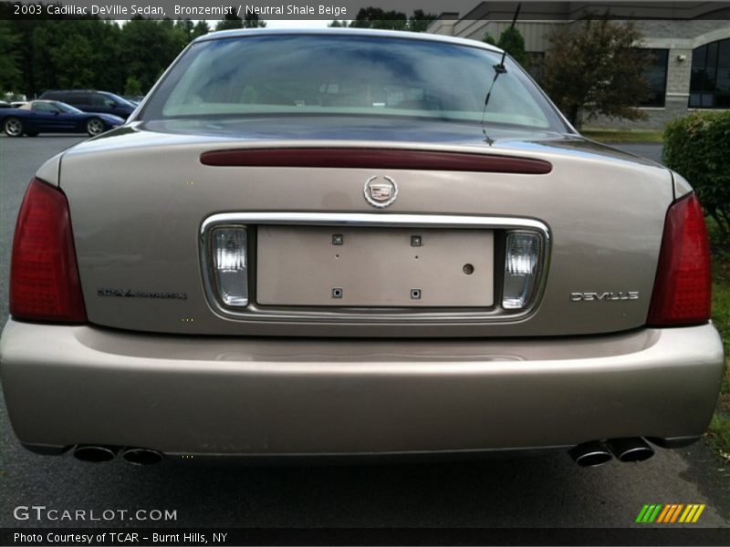 Bronzemist / Neutral Shale Beige 2003 Cadillac DeVille Sedan