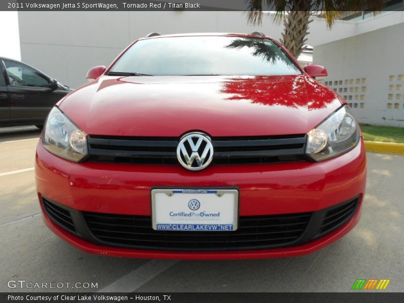 Tornado Red / Titan Black 2011 Volkswagen Jetta S SportWagen