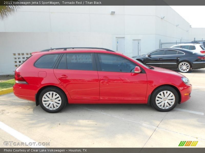 Tornado Red / Titan Black 2011 Volkswagen Jetta S SportWagen