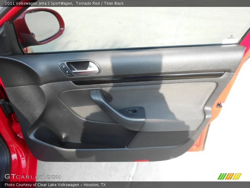Tornado Red / Titan Black 2011 Volkswagen Jetta S SportWagen