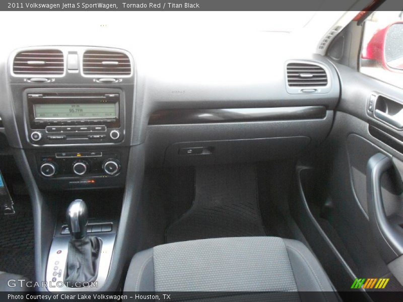 Tornado Red / Titan Black 2011 Volkswagen Jetta S SportWagen