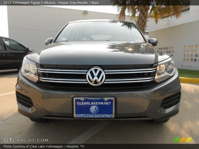 Pepper Gray Metallic / Black 2012 Volkswagen Tiguan S 4Motion