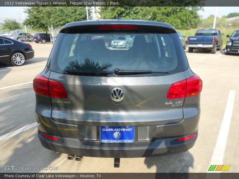 Pepper Gray Metallic / Black 2012 Volkswagen Tiguan S 4Motion