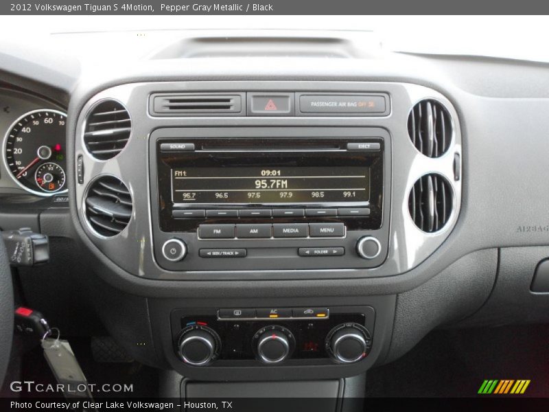 Pepper Gray Metallic / Black 2012 Volkswagen Tiguan S 4Motion