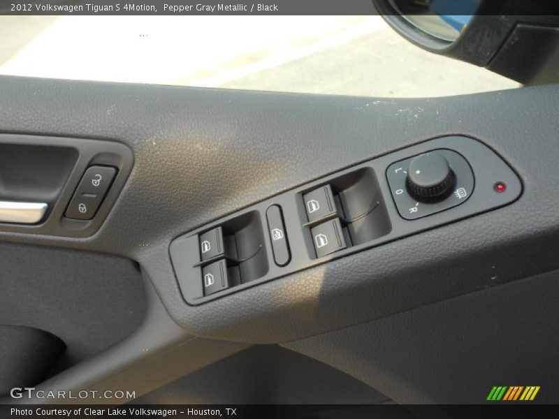 Pepper Gray Metallic / Black 2012 Volkswagen Tiguan S 4Motion